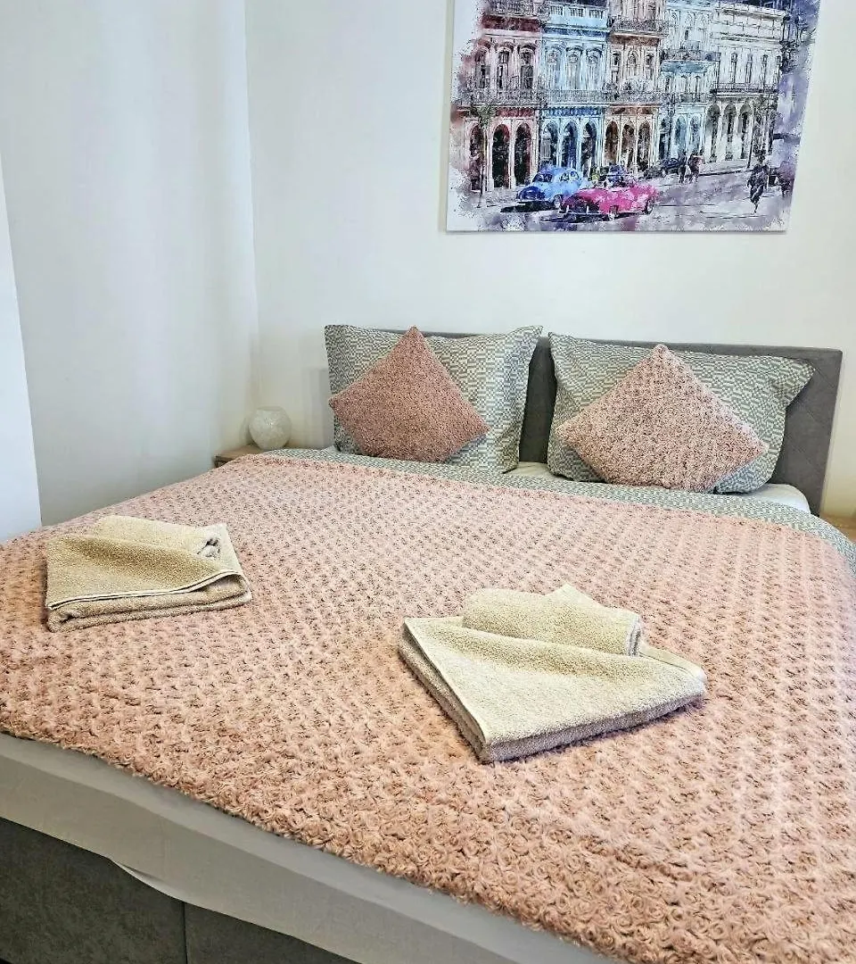 Apartment Kompletne Vybavene Studio U Divadla - Wi-Fi Zdarma Pardubice