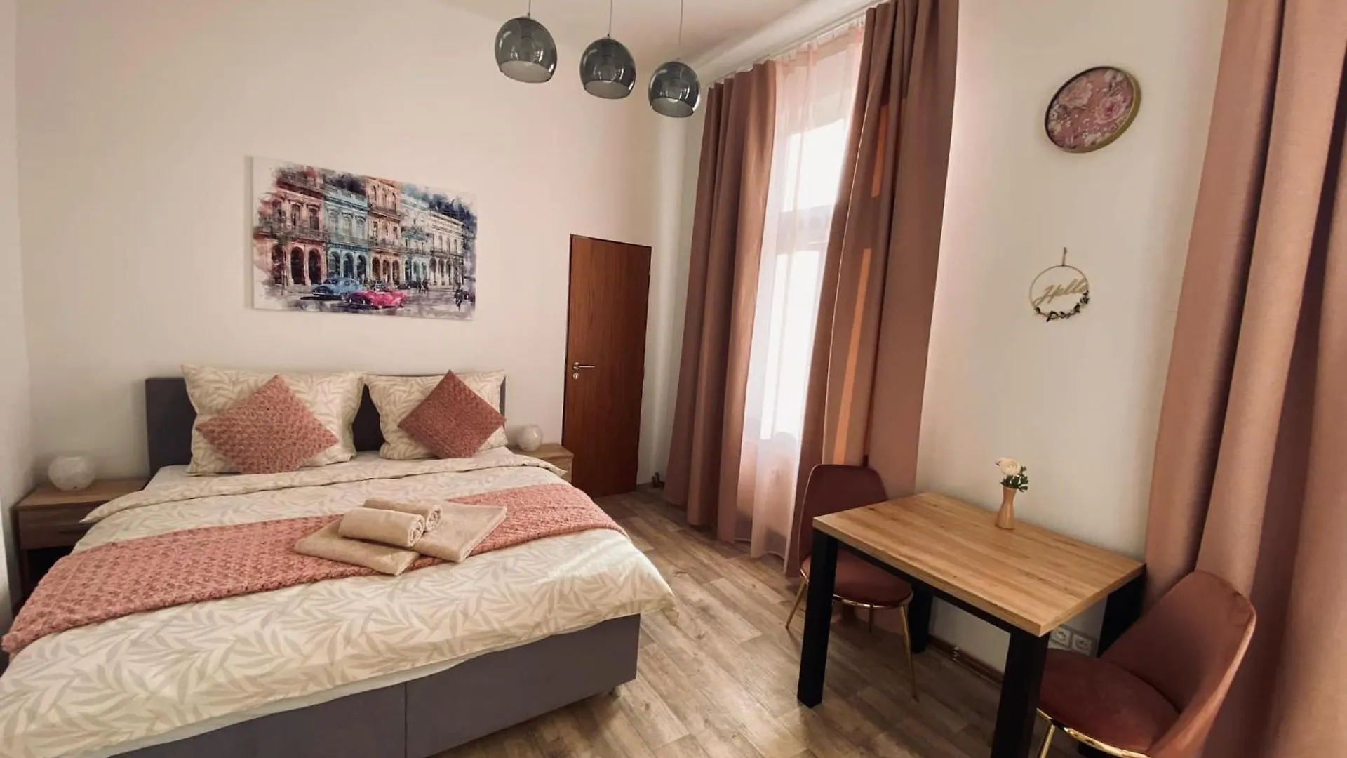 Kompletne Vybavene Studio U Divadla - Wi-Fi Zdarma Pardubice Apartment